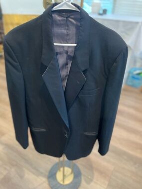 Dior Men's Navy-Black Classic Tailored Blazer